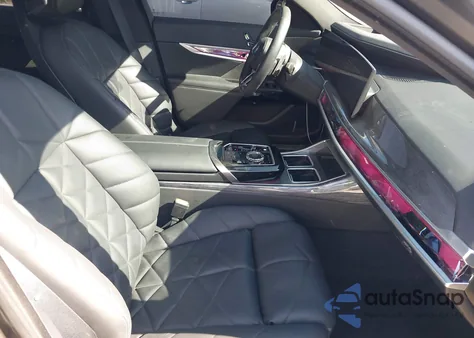 2023 BMW 740 I z USA, uszkodzony, nr VIN WBA23EH07PCM81629